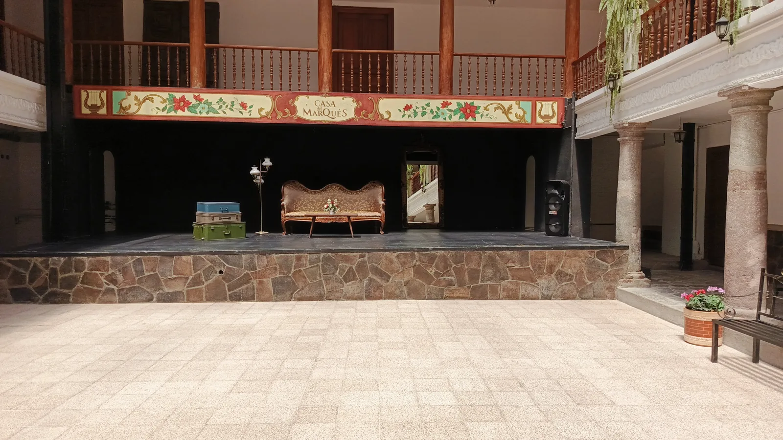 Patio interior de Casa del Marqués, plaza patrimonial del Centro Histórico de Quito donde se realizó el estudio de mercado
